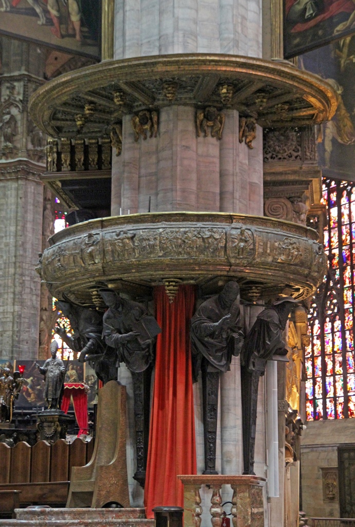 Right Pulpit